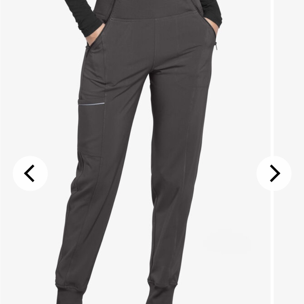 Cherokee Infinity 5-Pocket Tapered Jogger Cargo Scrub Pants & matching small top